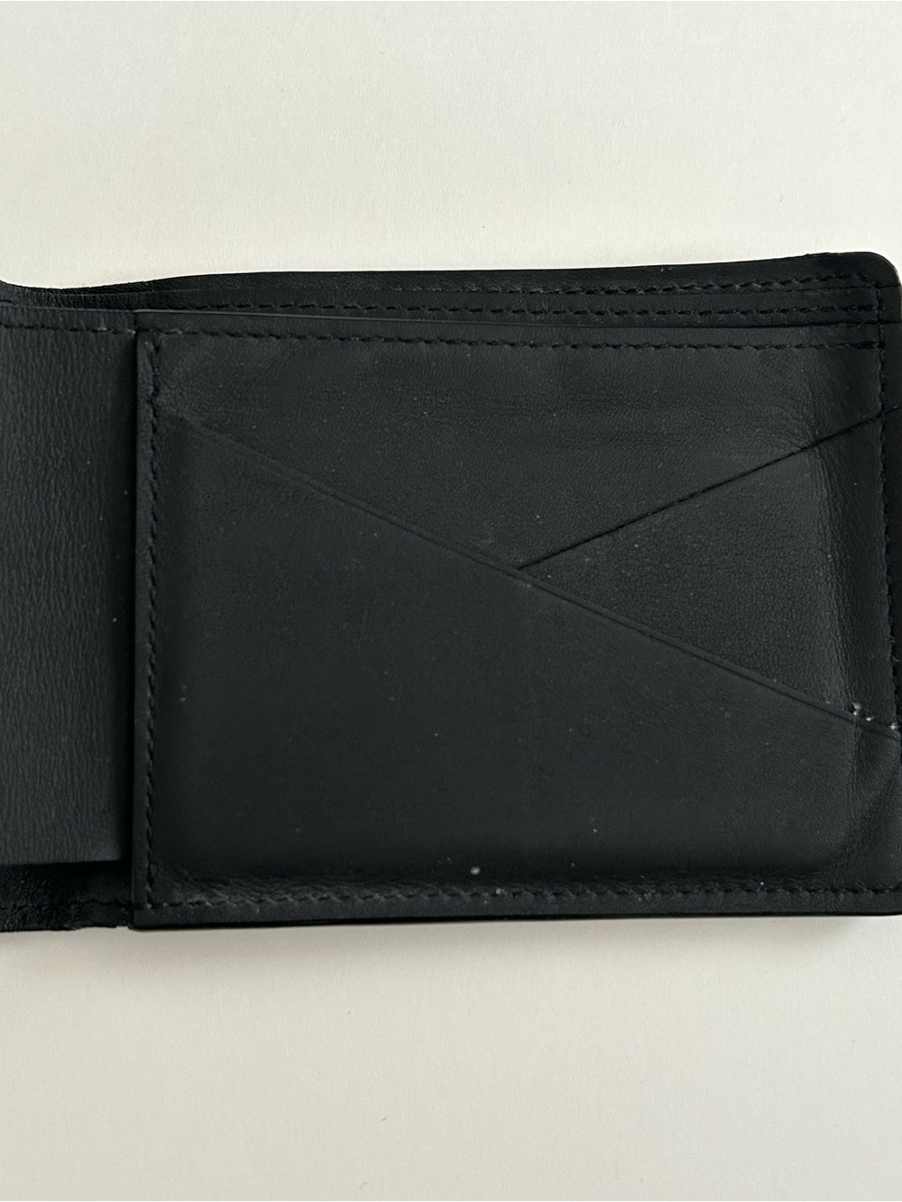Louis Vuitton Men's Black Leather Multiple Wallet - Picture 8 of 11